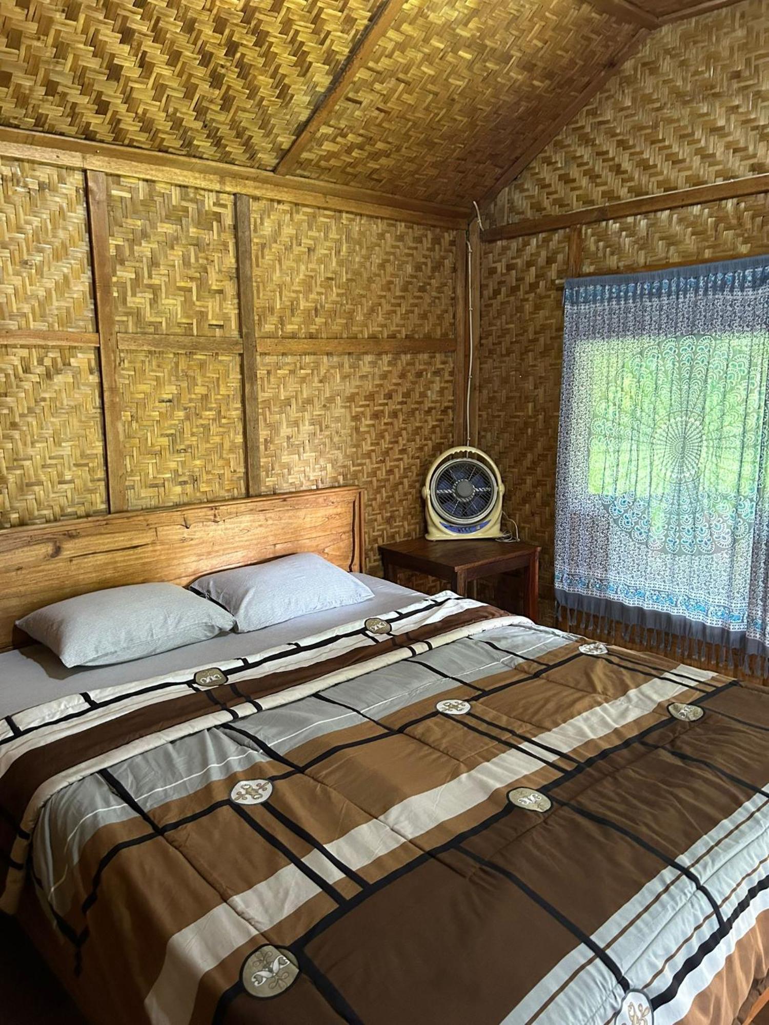 Banana Bungalows Tetebatu Pokoj fotografie