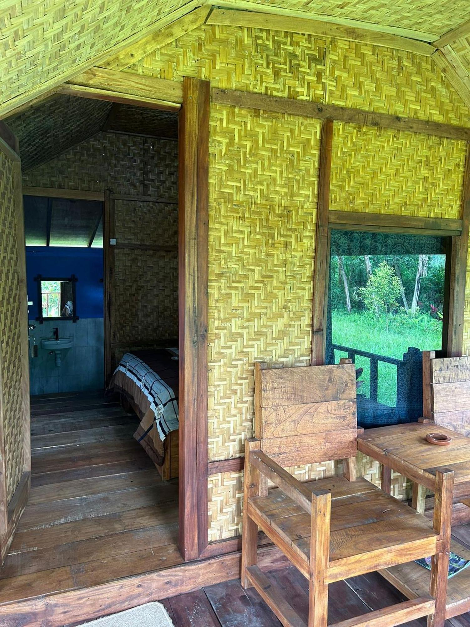 Banana Bungalows Tetebatu Pokoj fotografie